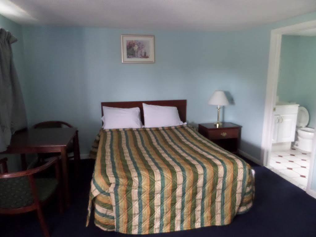 Budget Inn Dayville Exterior foto